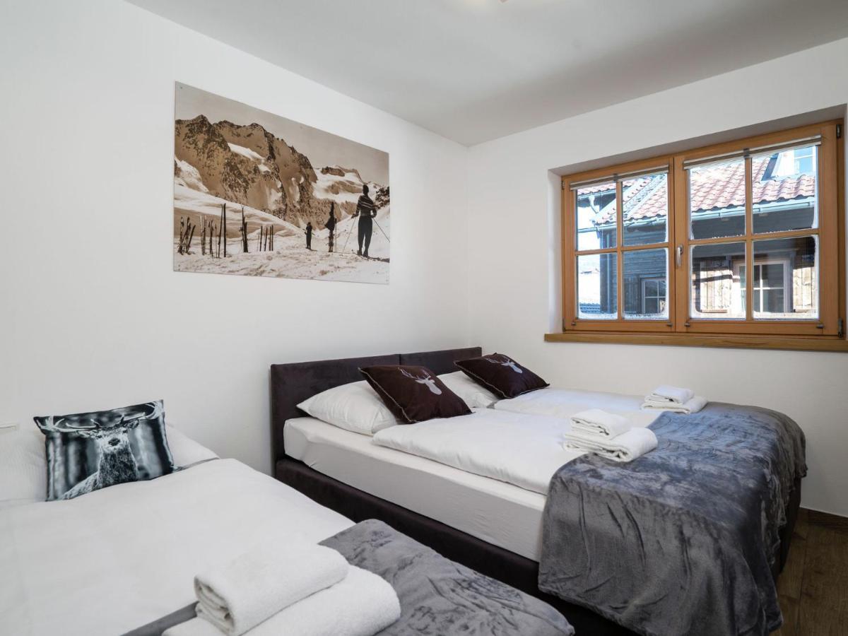 Modern Apartment near Lake in Salzburg Hollersbach im Pinzgau Exterior foto